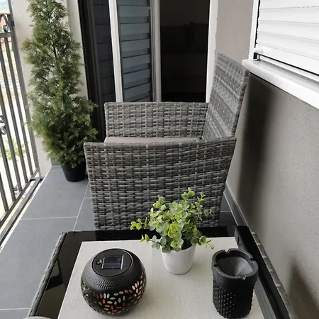 Goga 1 Apartment *